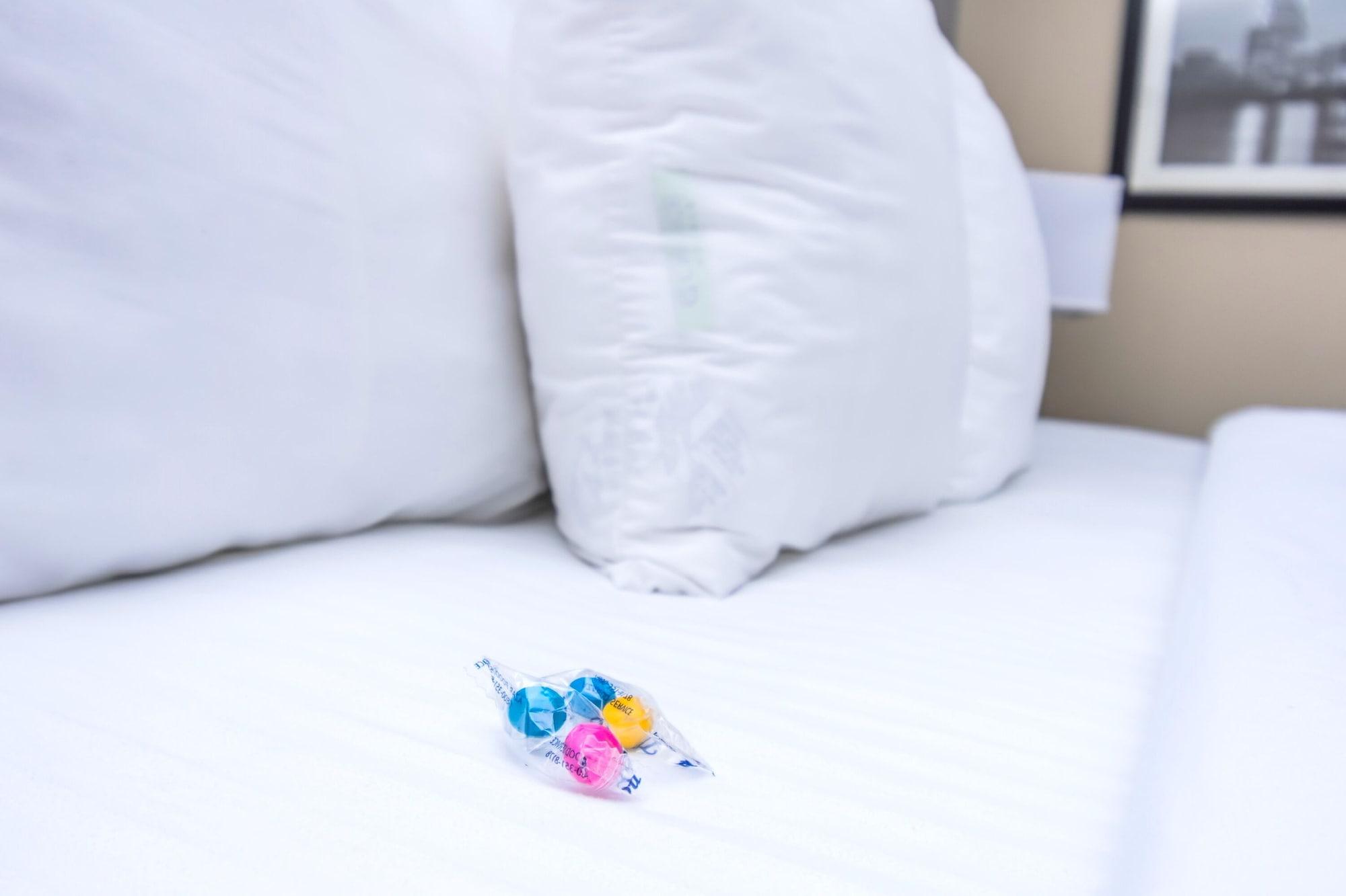 Econo Lodge Inn & Suites East Houston I-10 Екстер'єр фото