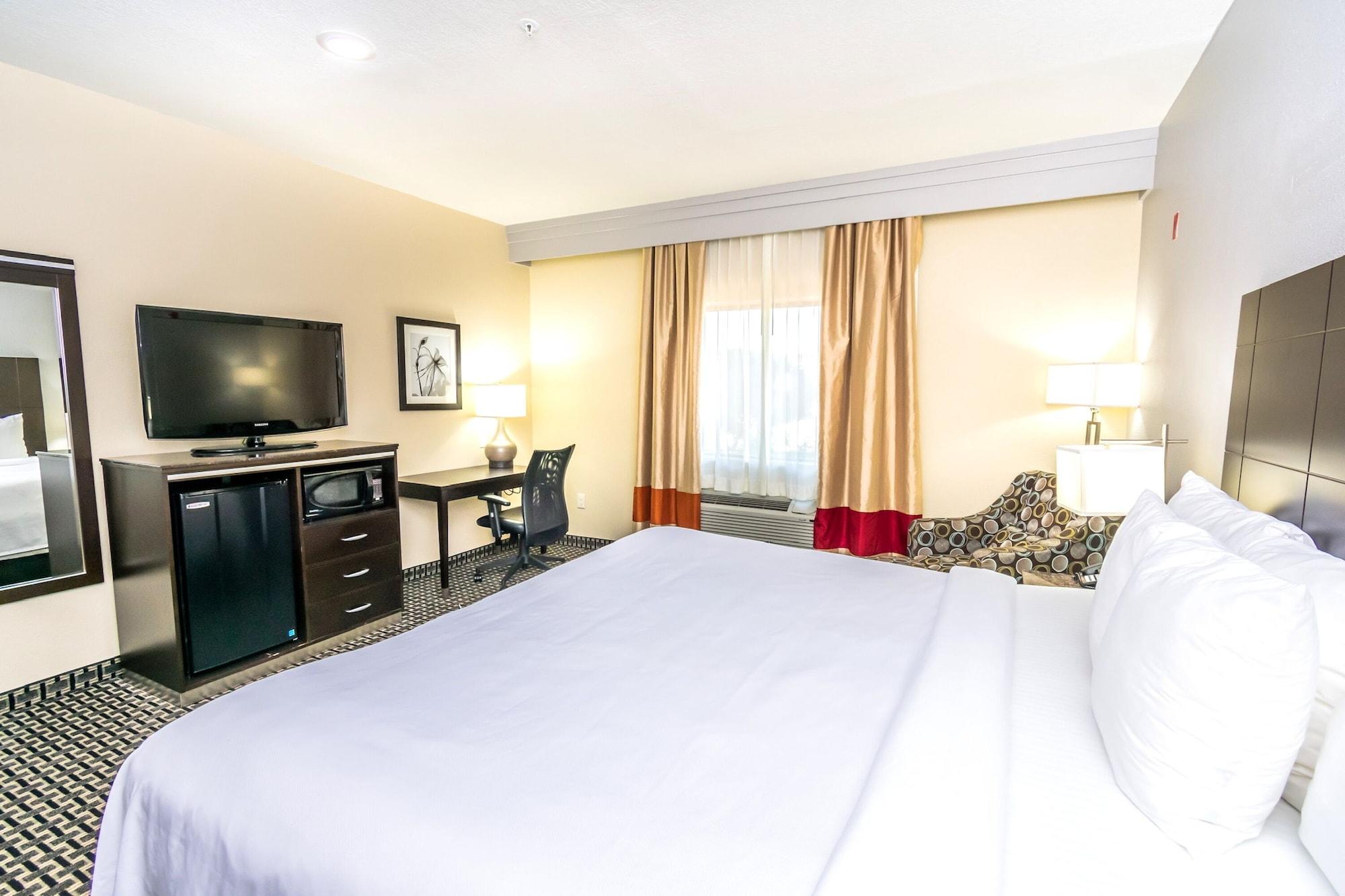 Econo Lodge Inn & Suites East Houston I-10 Екстер'єр фото
