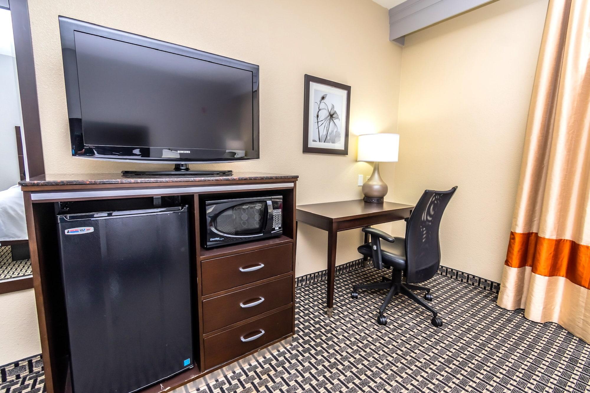 Econo Lodge Inn & Suites East Houston I-10 Екстер'єр фото