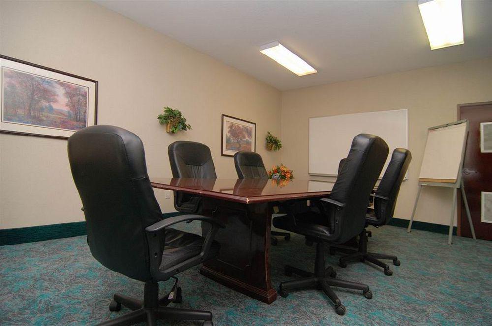 Econo Lodge Inn & Suites East Houston I-10 Екстер'єр фото