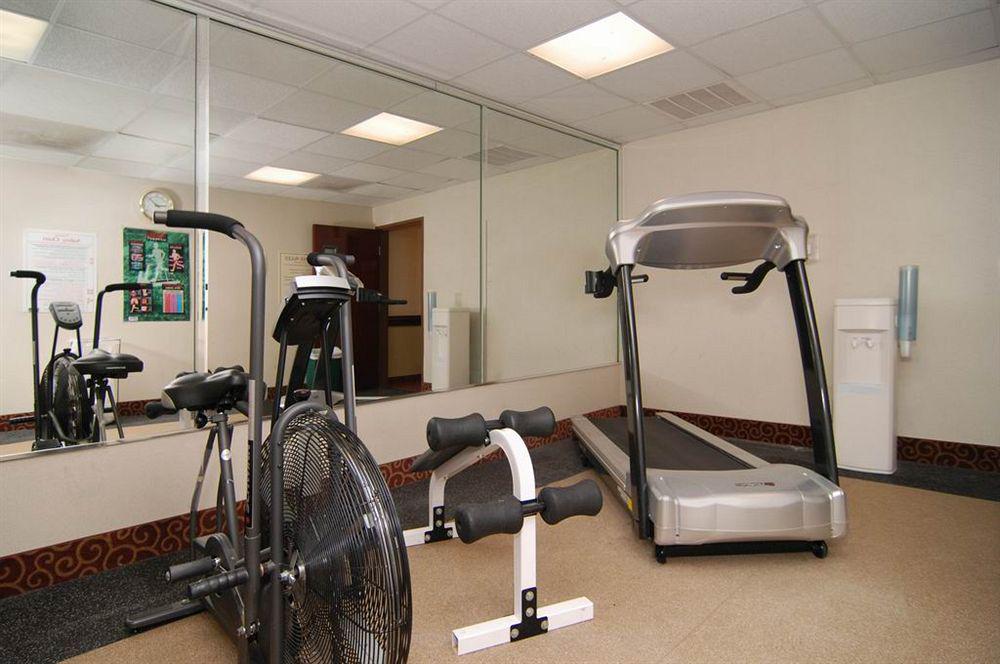 Econo Lodge Inn & Suites East Houston I-10 Екстер'єр фото